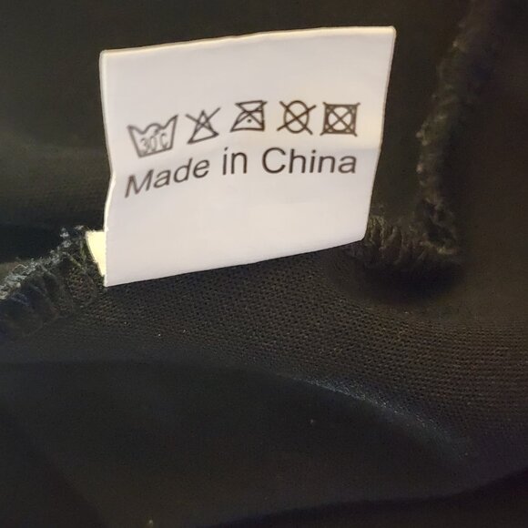 Chic Black Button-Down Cami Top – Size Small, Adjustable Straps, Lightweight - Picture 10 of 10